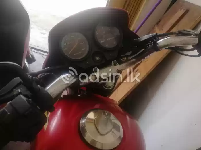 Hero HF Deluxe 2018 (Used)