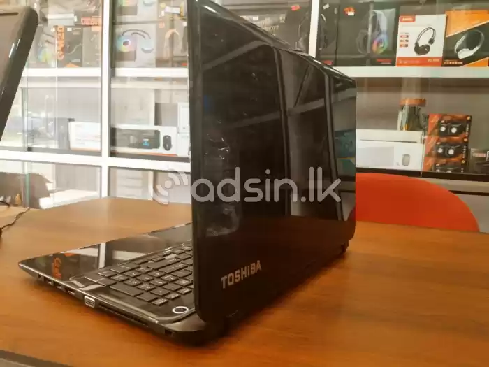 Toshiba Toshiba i7 4th gen (Used)