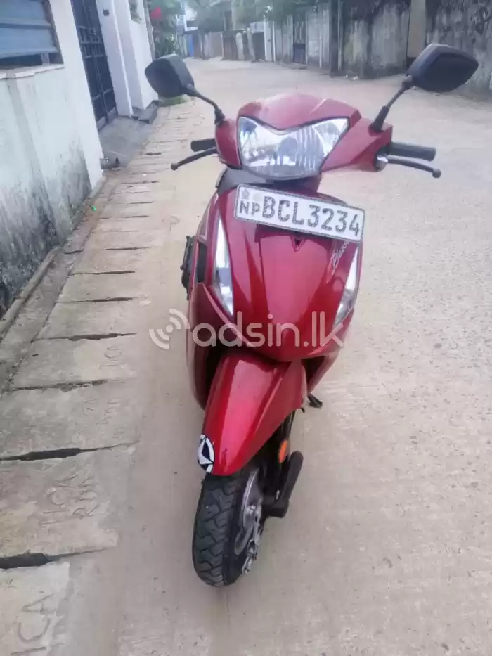 Hero Pleasure 2015 (Used)