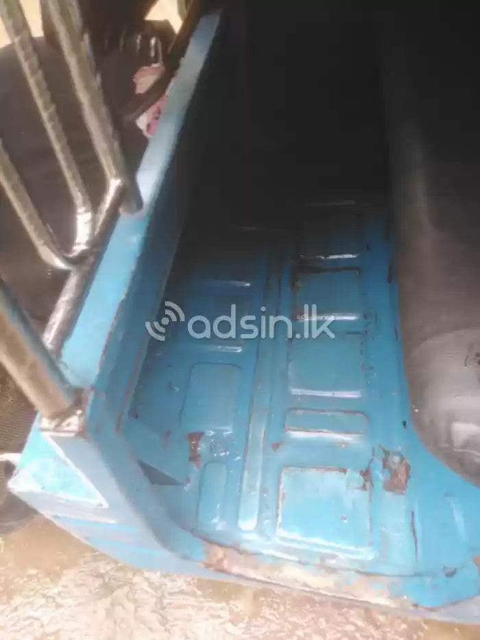 Bajaj RE 2009 (Used)