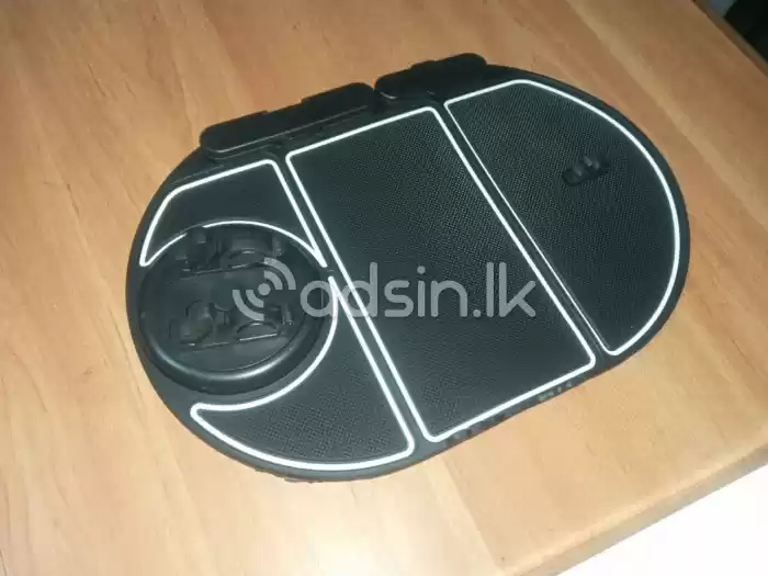 CAR Dashboard MAT Keys Mobile Phone Stand Holder Pad