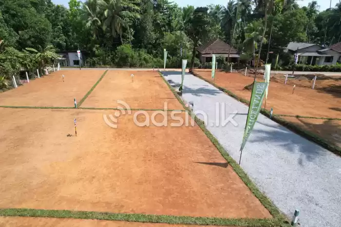 පිලියන්දල නගරයට සමීපයෙන් නේවාසික බිම්කොටස්