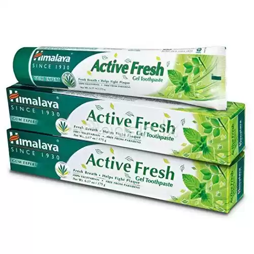 himalaya tooth paste