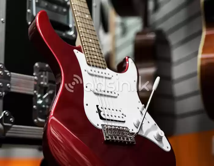 Original Yamaha Pacifica - 012