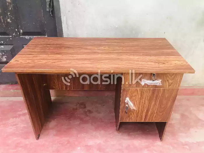 Modern Melamine 4*2ft Office Table