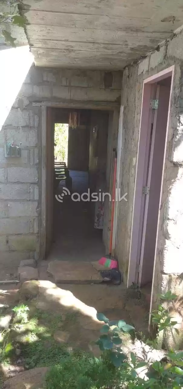 House for sale in Kandy Hanthane